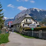 Farm stay Uebernachtung Beim Tierpark Tragoess