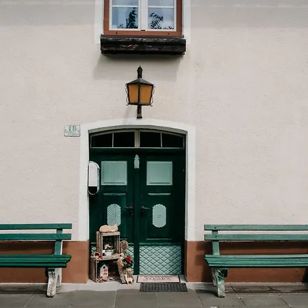 Alpakas, Lamas Und Rentiere Zum Gruenen * Grossdorf (Styria)