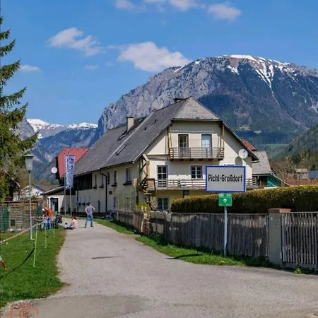 Farma Uebernachtung Beim Tierpark Tragoess