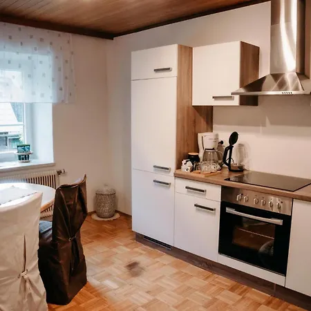 Alpakas, Lamas Und Rentiere Zum Gruenen Farm stay