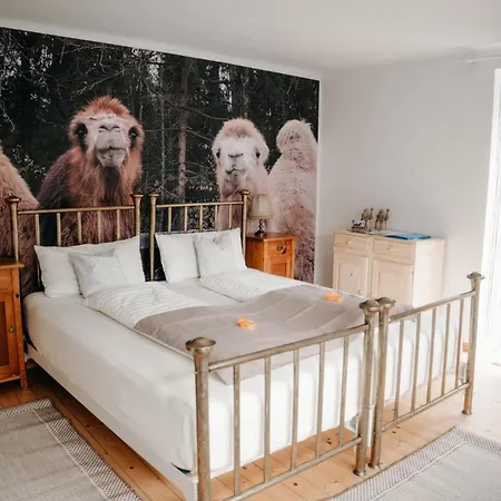 Uebernachtung Beim Tierpark Tragoess Farm stay