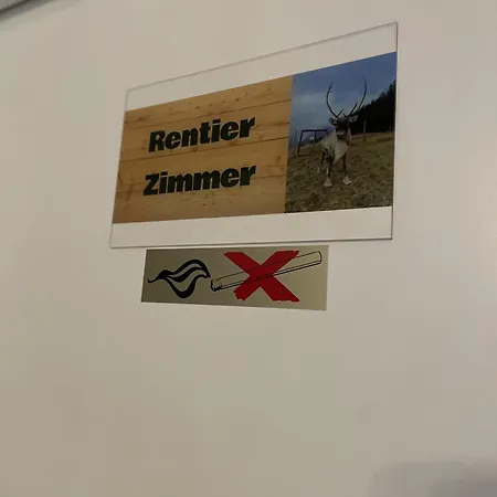 Alpakas, Lamas Und Rentiere Zum Gruenen Farmház *