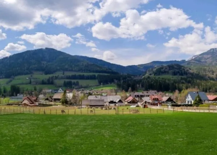 Alpakas, Lamas Und Rentiere Zum Gruenen Lantgård *