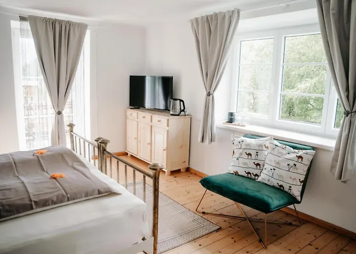 Bauernhof Alpakas, Lamas Und Rentiere Zum Grünen Grossdorf (Styria)