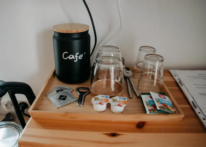 Alpakas, Lamas Und Rentiere Zum Grünen Bauernhof *